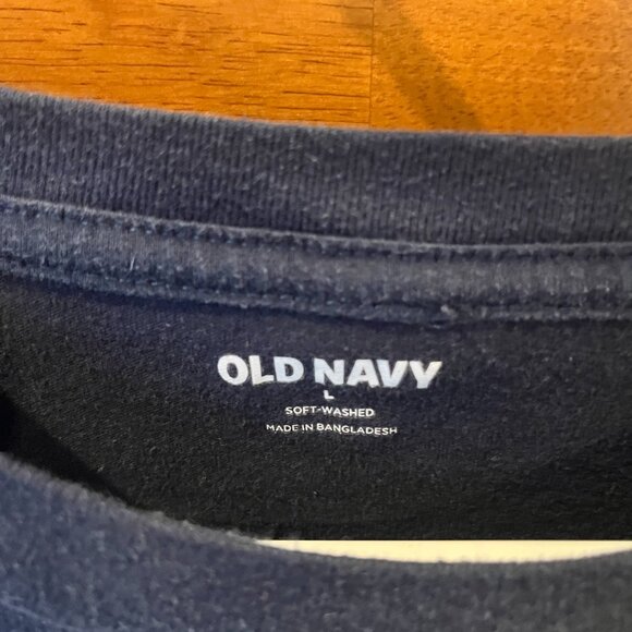 Old Navy curve hem T - Picture 2 of 2